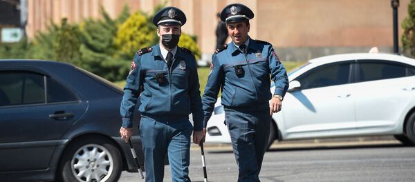 Полицейские на улице Григора Лусаворича Полицейские на улице Григора Лусаворича - Sputnik Արմենիա