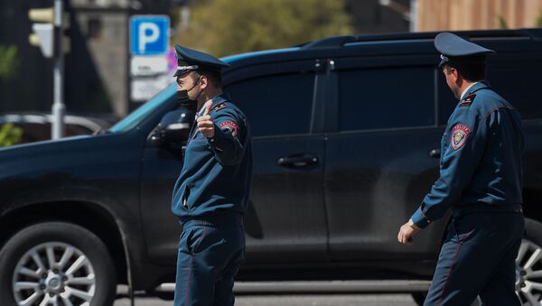 Полицейские на улице Григора Лусаворича - Sputnik Армения