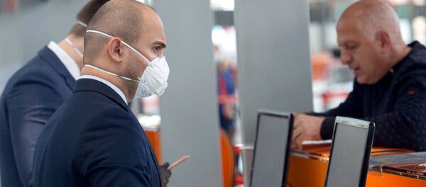 Специальным рейсом из Еревана в Россию вернулись 123 российских гражданина (27 апреля 2020). Еревaн - Sputnik Армения