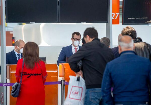 Граждане России вернулись на родину: выполнен рейс Ереван – Санкт-Петербург – Москва - Sputnik Армения