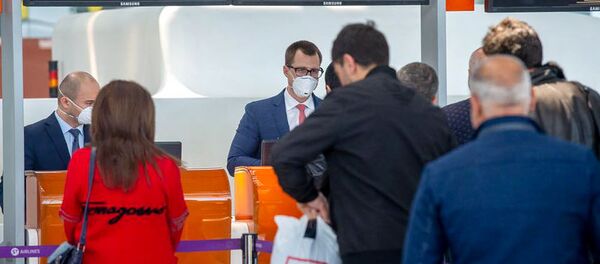 Специальным рейсом из Еревана в Россию вернулись 123 российских гражданина (27 апреля 2020). Еревaн - Sputnik Արմենիա