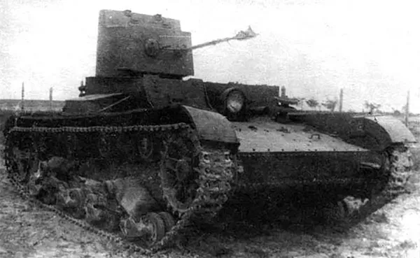 Советский легкий химический (огнеметный) танк ХТ-26/БХМ-3 Советский легкий химический (огнеметный) танк ХТ-26/БХМ-3 - Sputnik Армения