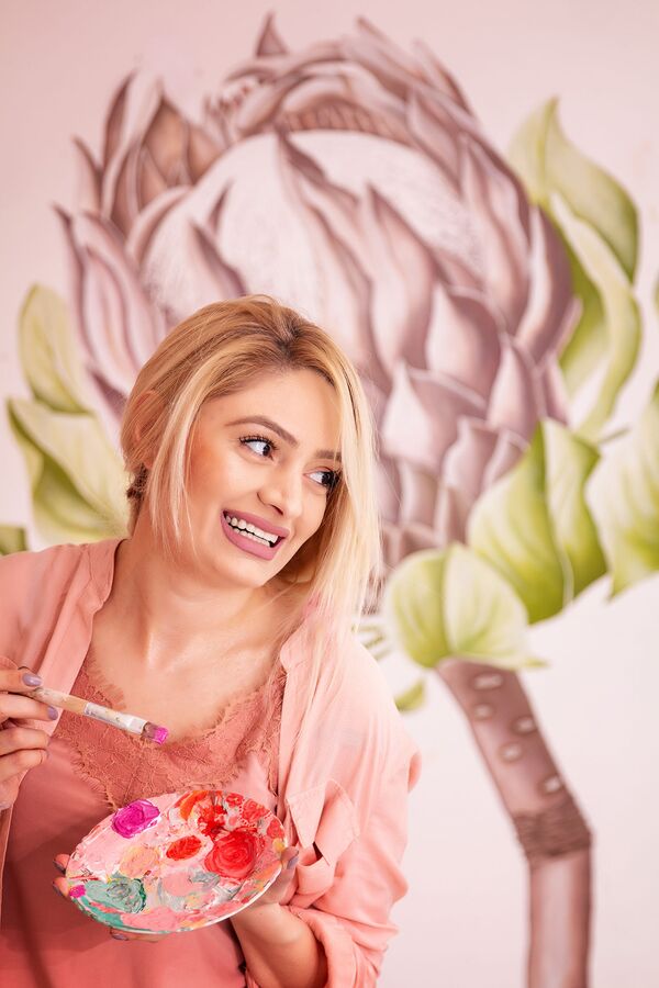 Как яичная скорлупа выводит из депрессии, или Страна грез Шушан Варданян Как яичная скорлупа выводит из депрессии, или Страна грез Шушан Варданян - Sputnik Армения