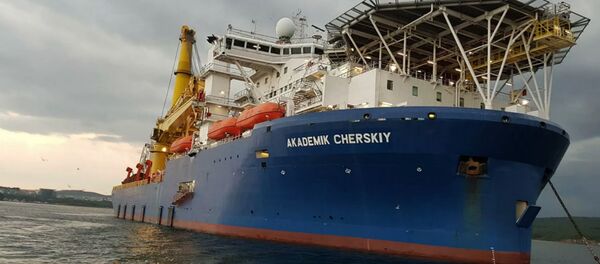 Краново-монтажное трубоукладочное судно Академик Черский - Sputnik Армения