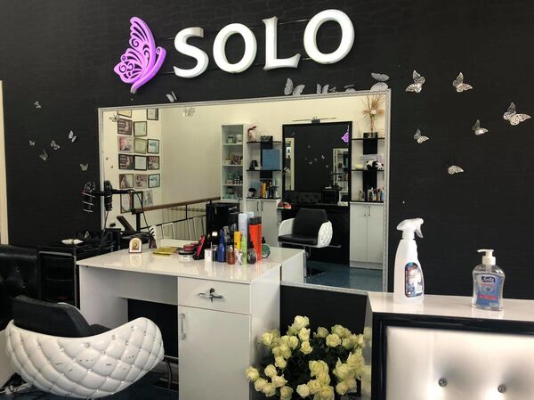 Первый день после карантина: салоны красоты в Гюмри встретили клиентов по-особенному - Sputnik Армения