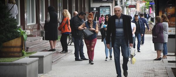 Քաղաքացիները՝ ՀՀ–ում տեղաշարժման սահմանափակումների մեղմացման մասին Քաղաքացիները՝ ՀՀ–ում տեղաշարժման սահմանափակումների մեղմացման մասին - Sputnik Արմենիա