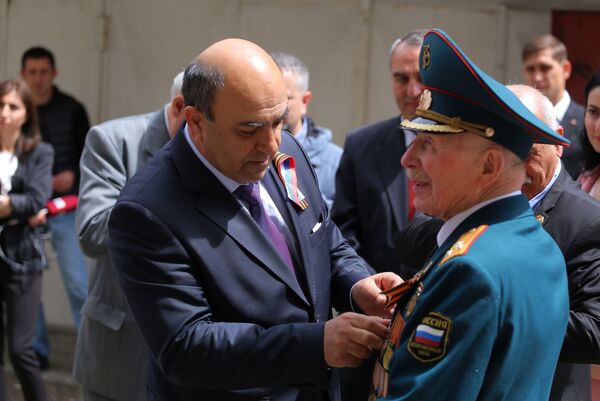 Լոռիում բնակվող Հայրենական մեծ պատերազմի վետերաններին հոբելյանական մեդալներ են հանձնել Լոռիում բնակվող Հայրենական մեծ պատերազմի վետերաններին հոբելյանական մեդալներ են հանձնել - Sputnik Արմենիա