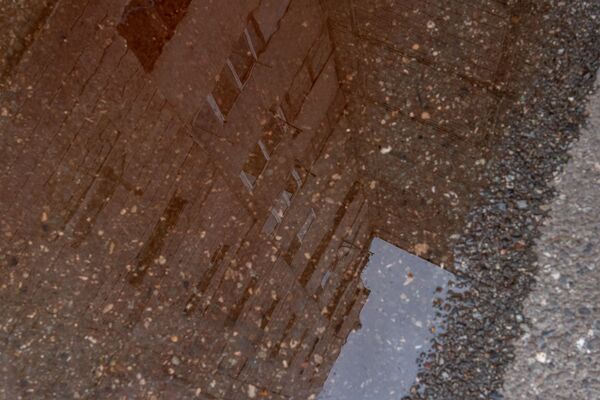 Գրկել է աղջկան ու նետվել. հարևանները պատմում են երևանյան սարսափելի դեպքի մանրամասները Գրկել է աղջկան ու նետվել. հարևանները պատմում են երևանյան սարսափելի դեպքի մանրամասները - Sputnik Արմենիա