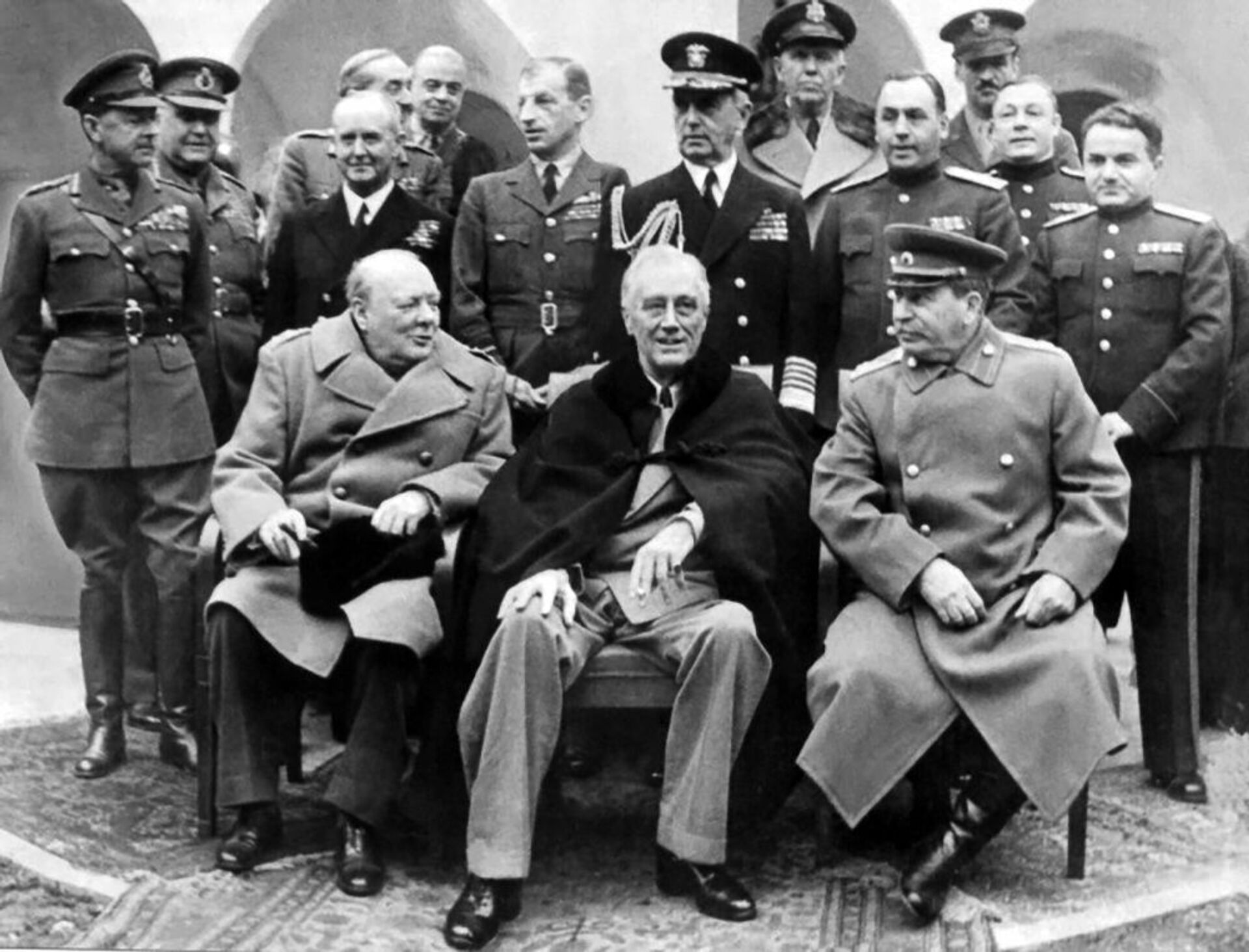 Маршал Сергей Худяков во время Ялтинской конференции союзных держав (4 - 11 февраля 1945). - Sputnik Армения, 1920, 08.05.2023