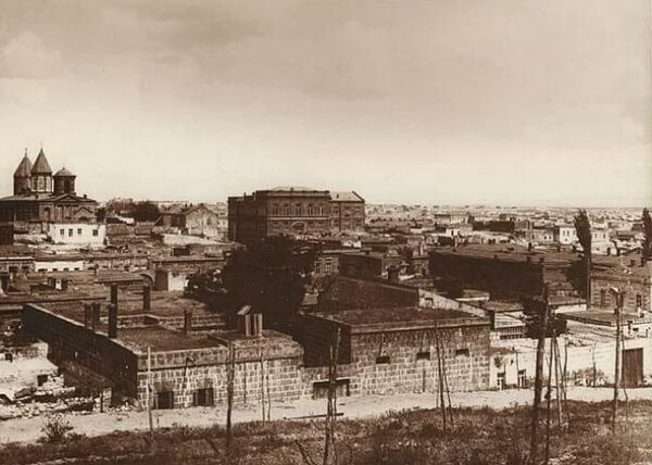 Օկուպացված Ալեքսանդրապոլն ու թուրքերի «քաղաքակիրթ» թալանը. ինչ են վկայում փաստերը Օկուպացված Ալեքսանդրապոլն ու թուրքերի «քաղաքակիրթ» թալանը. ինչ են վկայում փաստերը - Sputnik Արմենիա