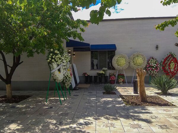 Մի՛ լացեք, կզարթնեն․ Երևանում սպանված երեխաների մայրն ու հարազատները հրաժեշտ են տվել նրանց - Sputnik Արմենիա