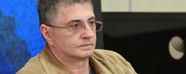 Врач Александр Мясников - Sputnik Армения