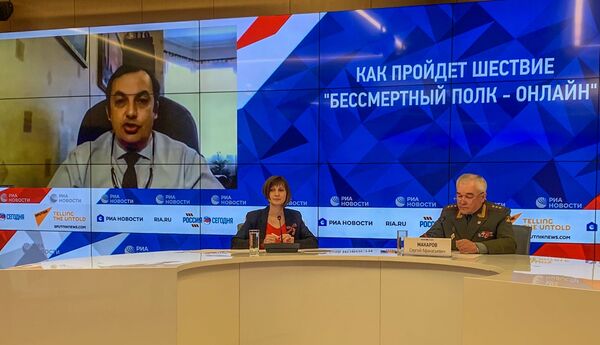 Бессмертный полк пройдет по Красной площади, но в другом формате Бессмертный полк пройдет по Красной площади, но в другом формате - Sputnik Армения