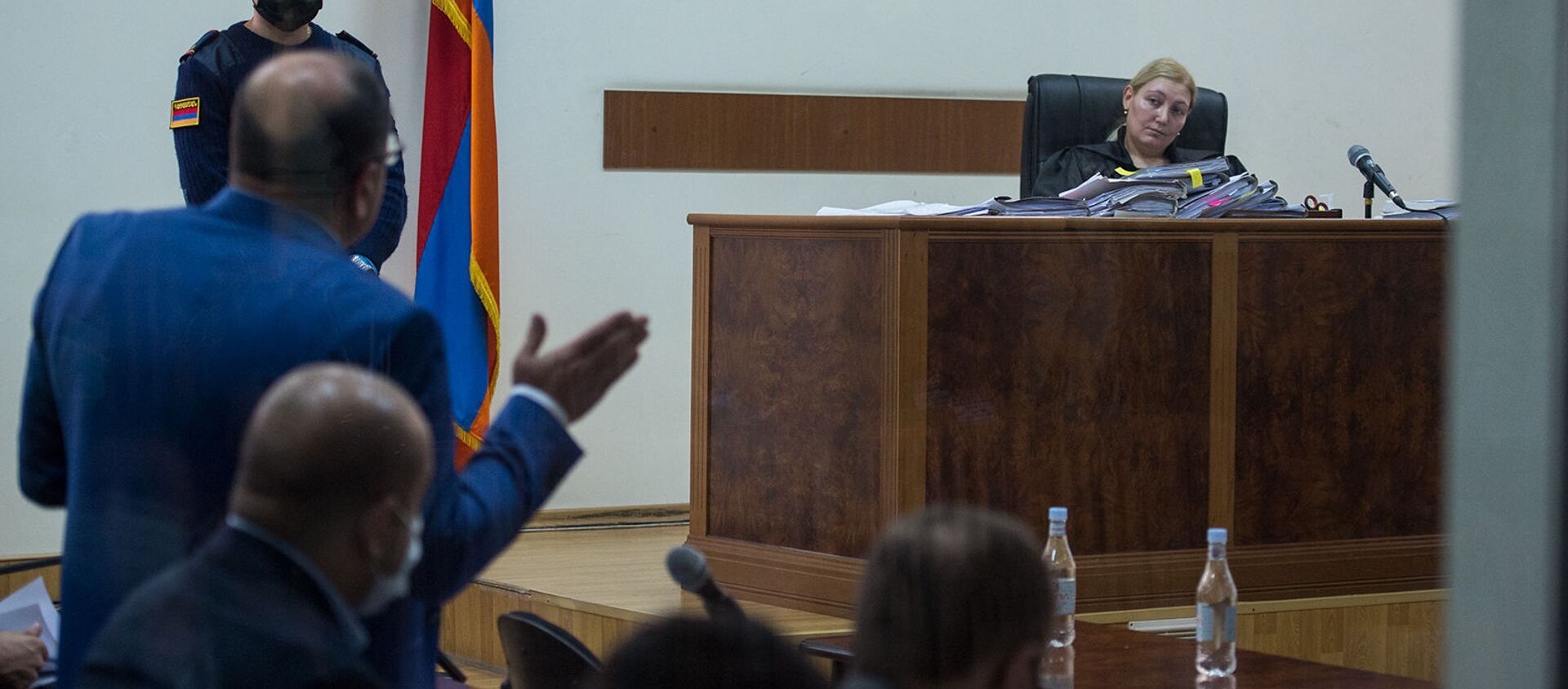 Судья Анна Данибекян набюдает за выступлением адвоката Айка Алумяна на судебном заседании по делу 1 марта (8 мая 2020). Еревaн - Sputnik Армения, 1920, 09.02.2021