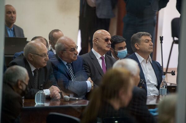 Экс-премьеры Армении и Карабаха пришли в суд, чтобы поручиться за Кочаряна - Sputnik Армения