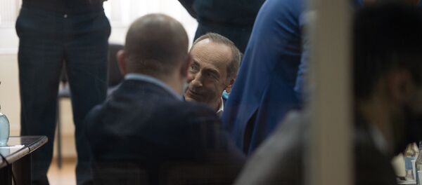 Роберт Кочарян на судебном заседании по делу 1 марта (8 мая 2020). Еревaн Роберт Кочарян на судебном заседании по делу 1 марта (8 мая 2020). Еревaн - Sputnik Արմենիա