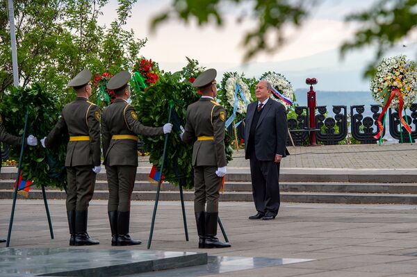 Հաղթանակները տարիք չունեն. նախագահը շնորհավորել է  եռատոնը - Sputnik Արմենիա