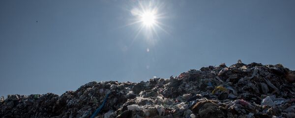 Мусорная свалка в Нубарашене Мусорная свалка в Нубарашене - Sputnik Արմենիա