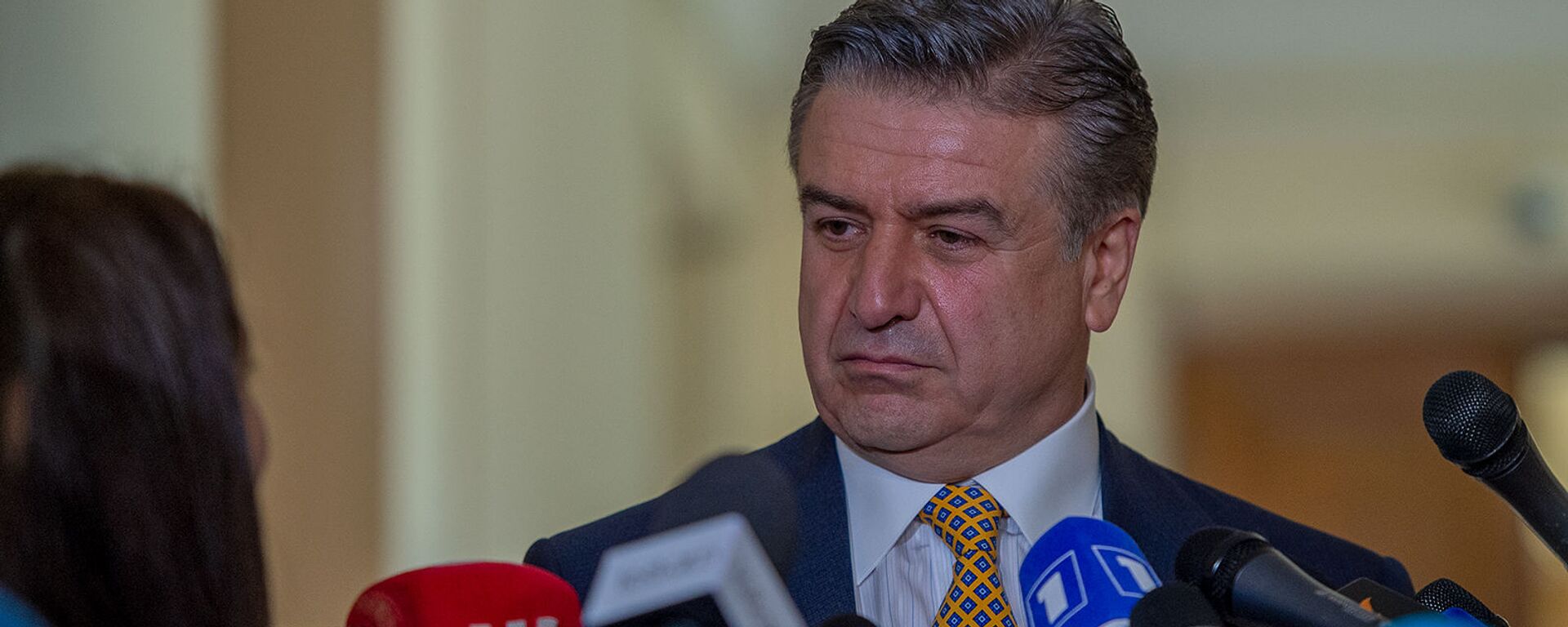 Карен Карапетян отвечает на вопросы журналистов после завершения заседания комиссии по изучению обстоятельств апрельской войны 2016 года в Карабахе (11 мая 2020). Еревaн - Sputnik Армения, 1920, 15.12.2020