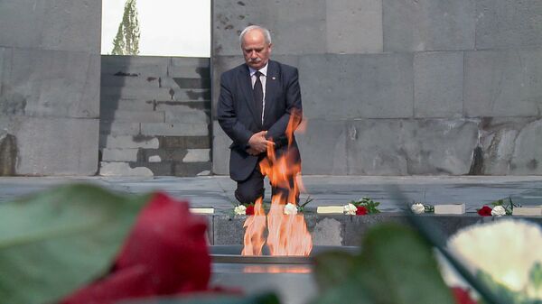 Сынок, найди армянку, что меня вылечила, или Откровения турецкого писателя Ялчина - Sputnik Армения