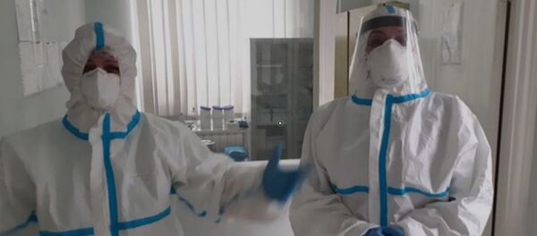 Գյումրիի ինֆեկցիոն հիվանդանոցի բուժանձնակազմը փորձում է ինձ ժպիտ պարգևել։ Շնորհակալություն հոգատար վերաբերմունքի համար - Sputnik Արմենիա