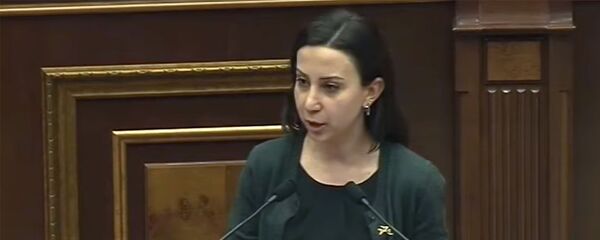 Депутат фракции Мой шаг Мария Карапетян на заседании Национального Собрания (21 января 2020). Еревaн - Sputnik Արմենիա