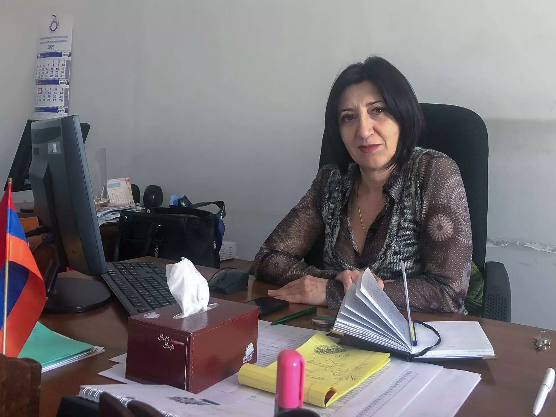 Пациентов с коронавирусом из Еревана направляют в областные больницы: репортаж из Гюмри Пациентов с коронавирусом из Еревана направляют в областные больницы: репортаж из Гюмри - Sputnik Армения, 1920, 30.03.2021