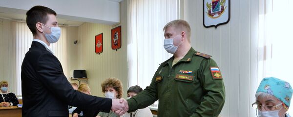 Прохождение медкомиссии призывниками в Москве - Sputnik Армения