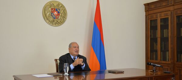 Президент Армен Саркисян во время он-лайн интервью индийскому порталу StratNews Global (15 мая 2020). Еревaн - Sputnik Արմենիա