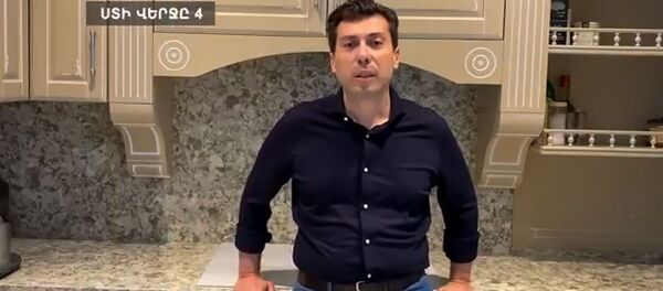 Кадр из очередного ролика Микаела Минасяна - Sputnik Արմենիա