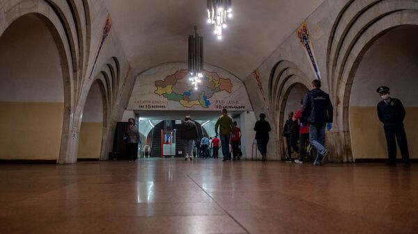 Երևանի մետրոպոլիտենի կայարաններից մեկում - Sputnik Արմենիա