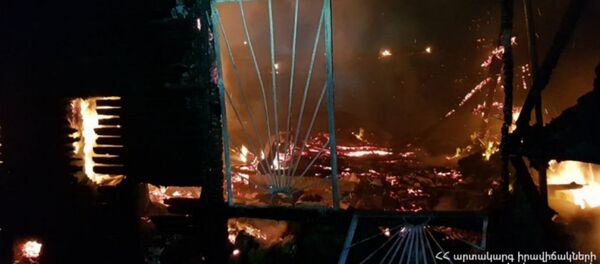 Пожар в селе Лусахпюр (19 мая 2020). Ширак - Sputnik Армения