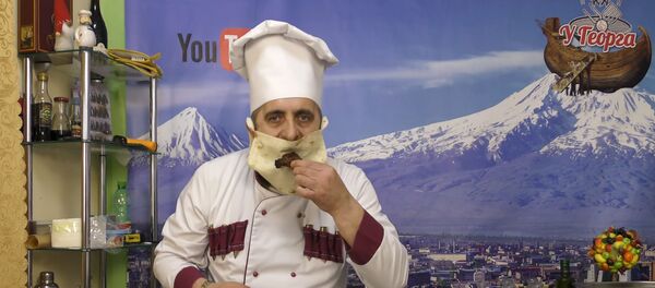 Медицинская маска по-армянски: какая она? Медицинская маска по-армянски: какая она? - Sputnik Армения