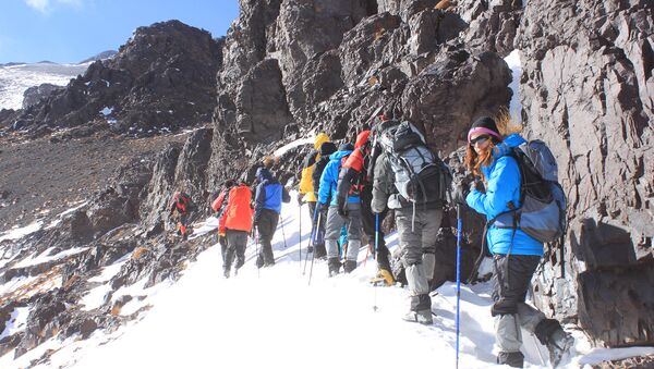 Армянские альпинисты на горе Демавенд - Sputnik Արմենիա