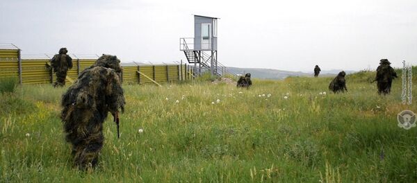 Армянские военнослужащие во время учений - Sputnik Армения