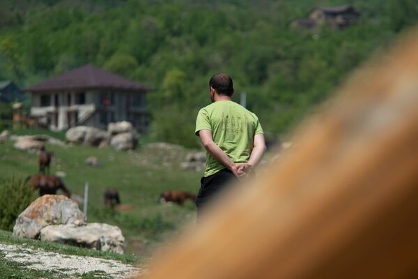 По следам леопарда: почему 85-й факт Пашиняна в Енокаване называют мистером Арманом - Sputnik Армения