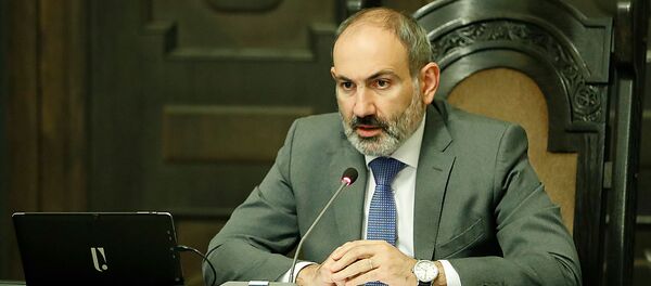 Премьер-министр Никол Пашинян на совещании комиссии по координации работ по предотвращению распространения коронавируса в Армении (20 мая 2020). Еревaн - Sputnik Армения