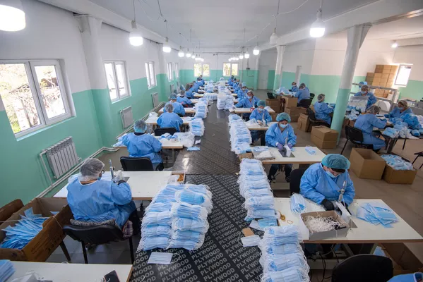 Фабрика по производству медицинских масок в деревне Арцваберд, Тавуш Фабрика по производству медицинских масок в деревне Арцваберд, Тавуш - Sputnik Армения
