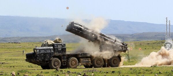 Крупномасштабные тактические учения военного училища Баграмян с применением оперативных тактических ракетных установок и систем залпового огня Смерч (21 мая 2020). - Sputnik Արմենիա