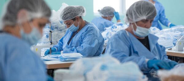  Фабрика по производству медицинских масок в деревне Арцваберд, Тавуш - Sputnik Армения