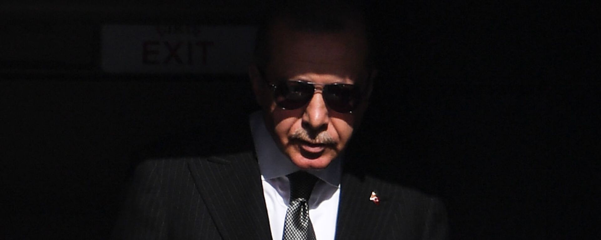 Президент Турции Реджеп Тайип Эрдоган прибывает в аэропорт Кельна (29 сентября 2018). Германия - Sputnik Армения, 1920, 01.04.2021