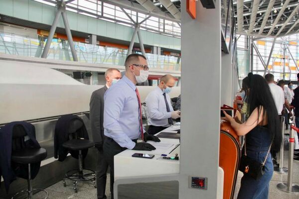 Рейс Ереван-Воронеж: свыше 100 граждан России вернулись из Армении на родину - Sputnik Армения