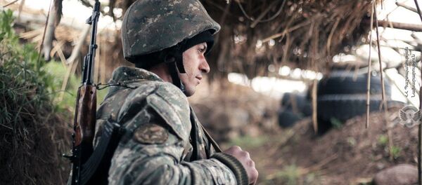 Армянские военннослужащие на боевом посту - Sputnik Армения