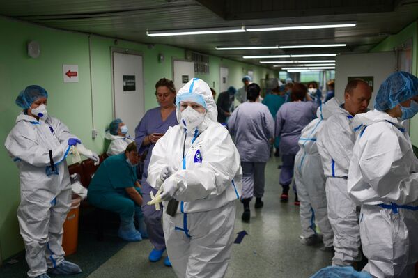 Россия сегодня запускает всенародную акцию в поддержку врачей Россия сегодня запускает всенародную акцию в поддержку врачей - Sputnik Армения