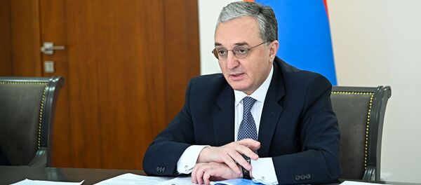 Министр иностранных дел Армении Зограб Мнацаканян на заседании Совета МИД стран членов ОДКБ в формате видеоконференции (26 мая 2020). Еревaн - Sputnik Արմենիա