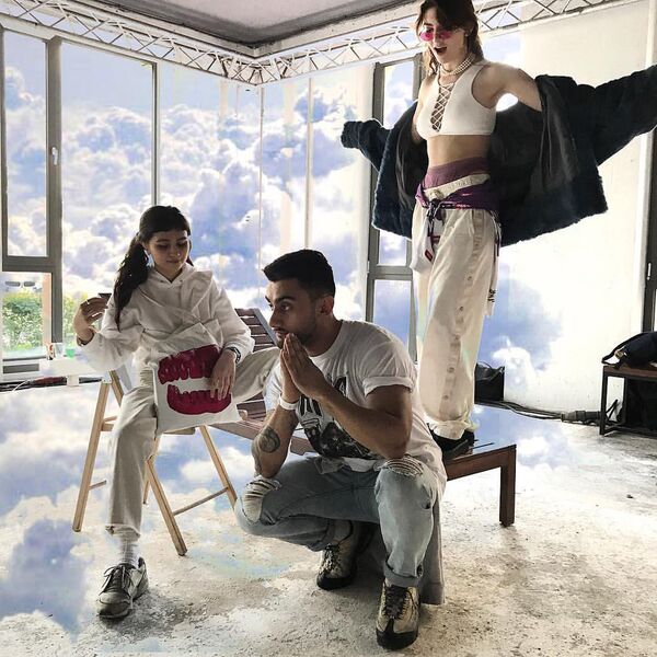 Прикольные фильтры для Instagram смекалистого армянина заманили саму Бейонсе - Sputnik Армения