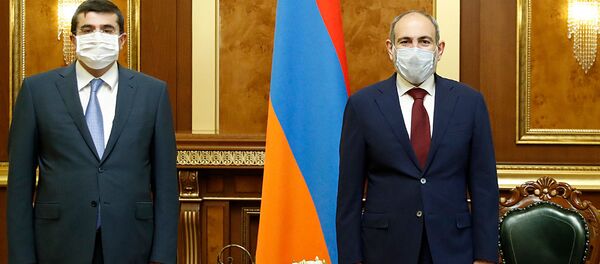 Встреча премьер-министра Армении Никола Пашиняна и президента Карабаха Араика Арутюняна (28 мая 2020). Еревaн - Sputnik Армения