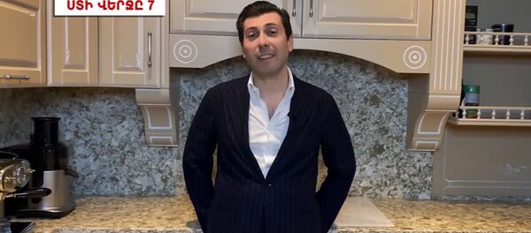 Кадр из очередного ролика Микаела Минасяна - Sputnik Արմենիա