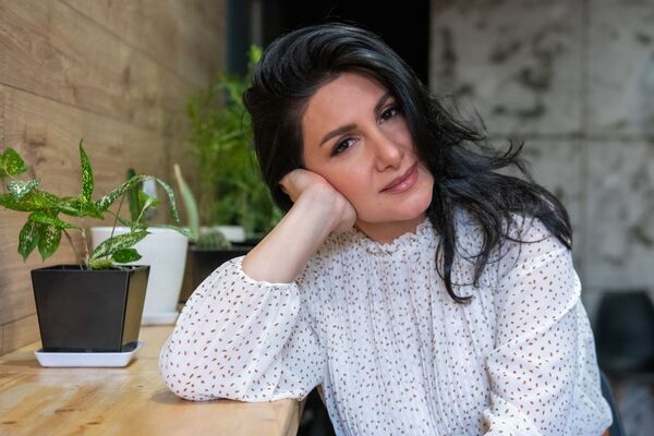 Ինչպես կարմիր բերետով աղջնակը հաջողակ մենեջեր դարձավ. Արևիկ Համբարձումյանի պատմությունը Ինչպես կարմիր բերետով աղջնակը հաջողակ մենեջեր դարձավ. Արևիկ Համբարձումյանի պատմությունը - Sputnik Արմենիա