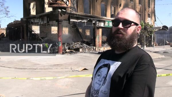Сожженный дотла клуб, в котором работал погибший по вине полицейских в Миннеаполисе Джордж Флойд - Sputnik Армения